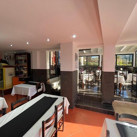 Hotel Bar Restaurant Mete Peshkepi ภายนอก รูปภาพ