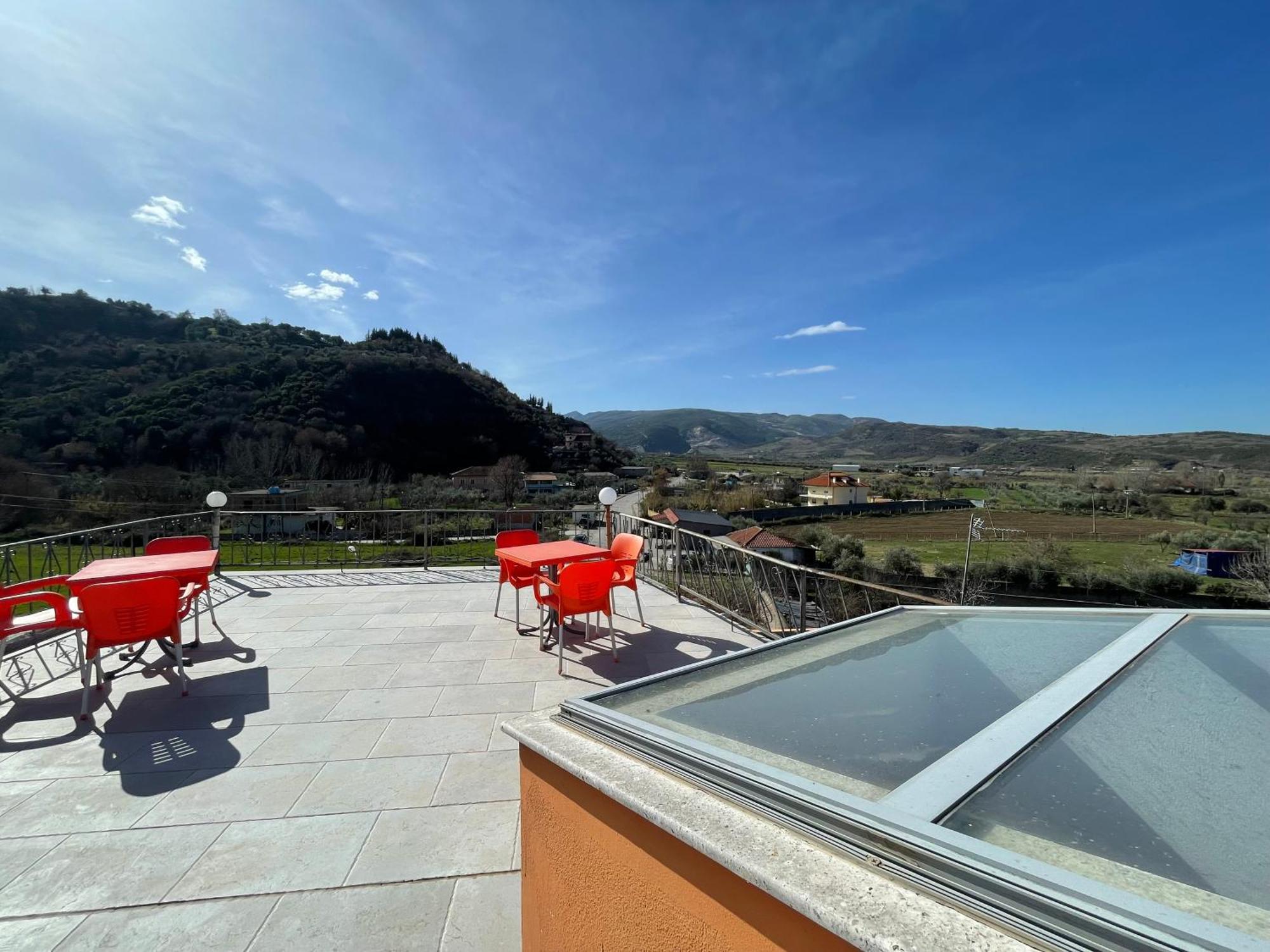 Hotel Bar Restaurant Mete Peshkepi ภายนอก รูปภาพ