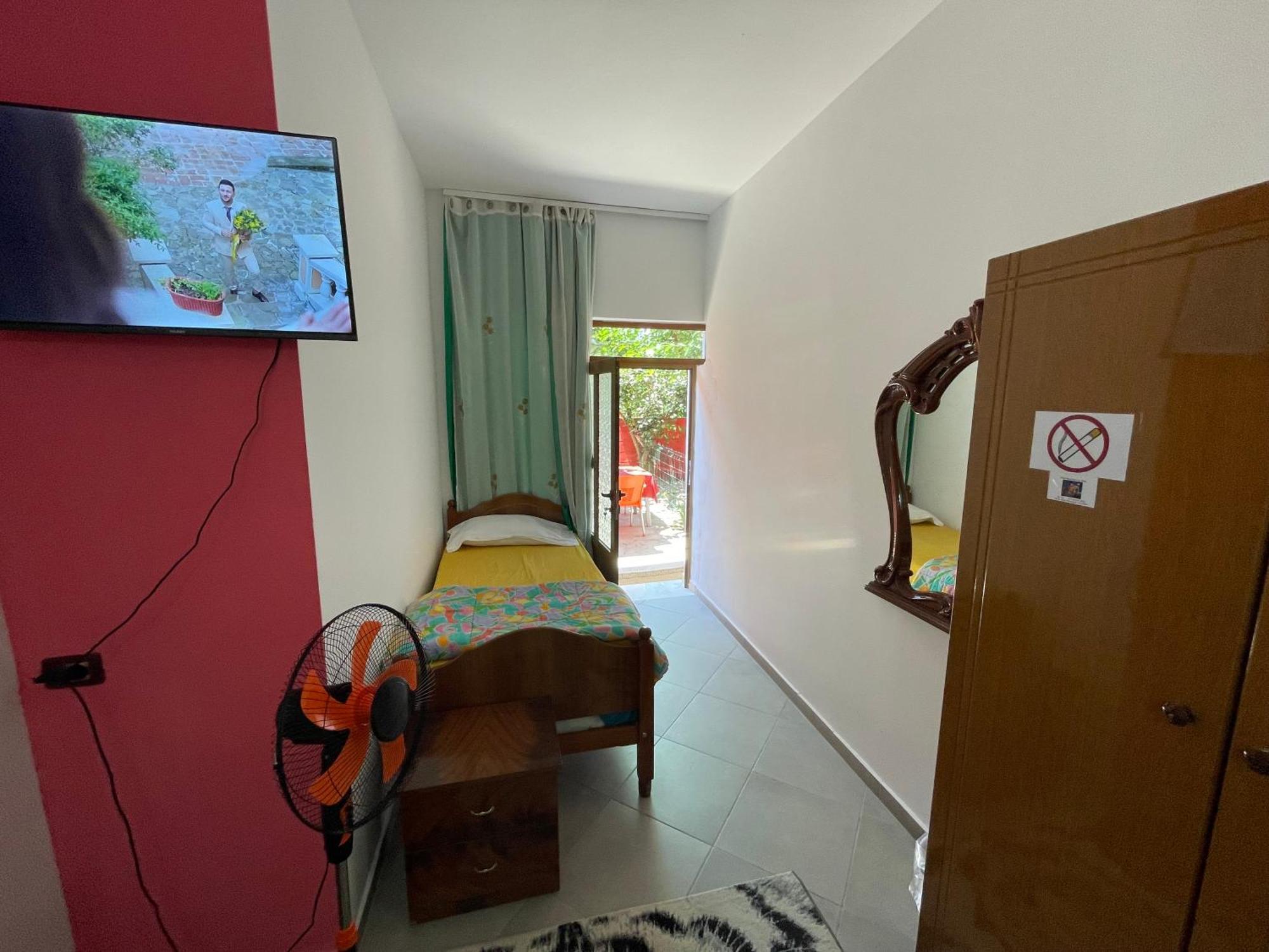 Hotel Bar Restaurant Mete Peshkepi ภายนอก รูปภาพ