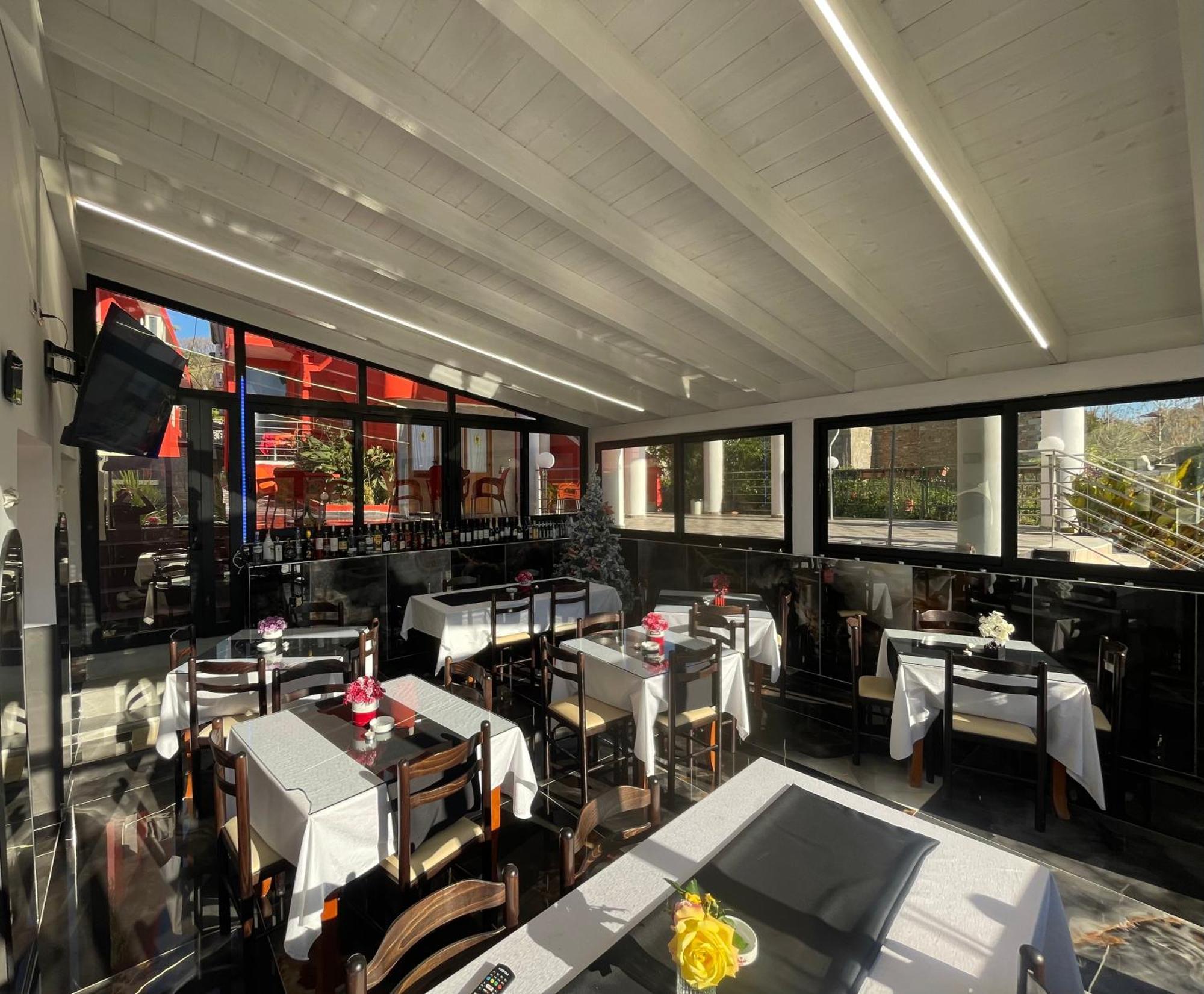 Hotel Bar Restaurant Mete Peshkepi ภายนอก รูปภาพ