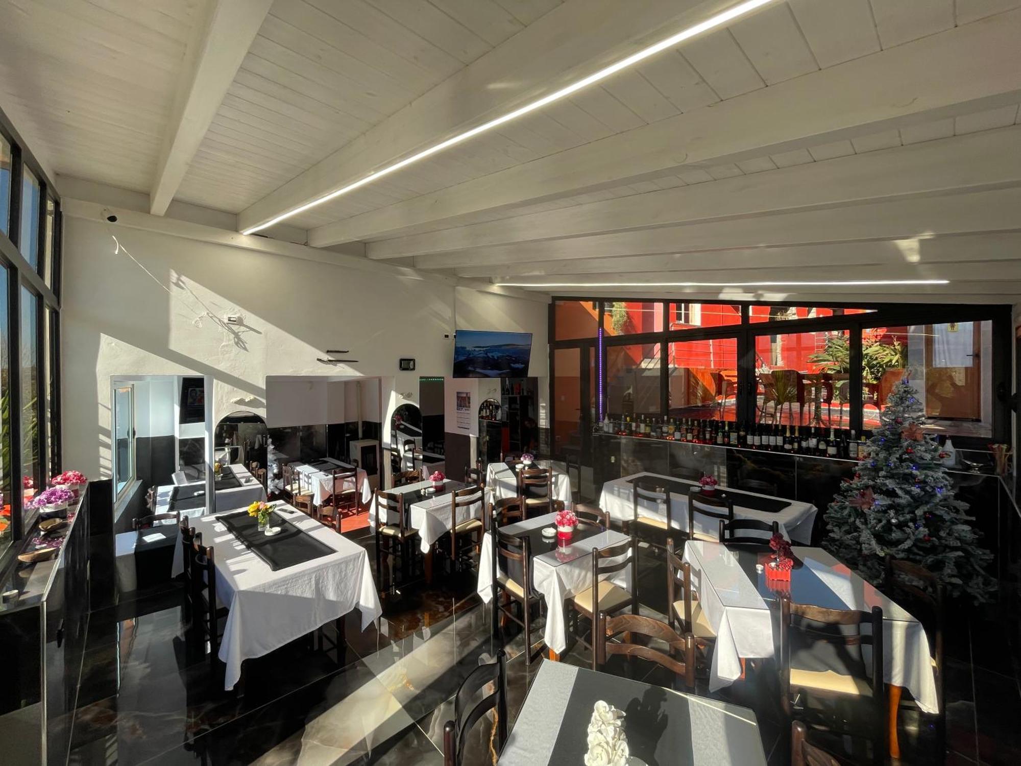 Hotel Bar Restaurant Mete Peshkepi ภายนอก รูปภาพ